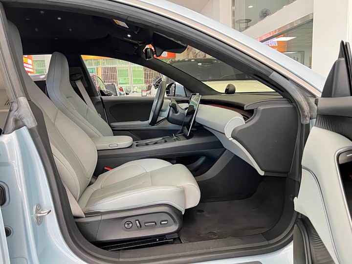 Фото 14 - Nio ET5