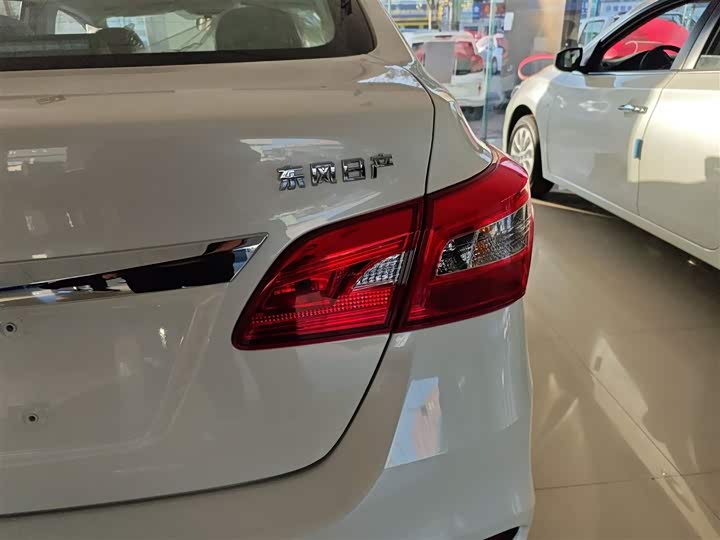 Фото 8 - Nissan Sylphy