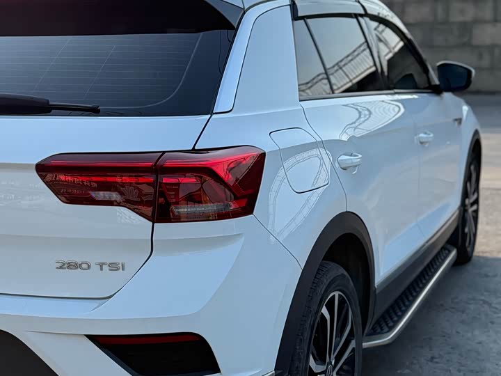 Фото 23 - Volkswagen T-Roc