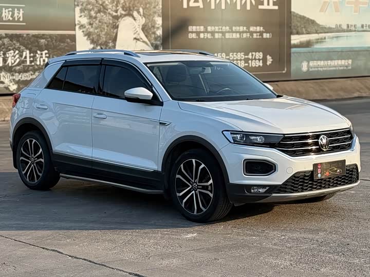 Фото 28 - Volkswagen T-Roc