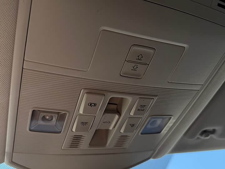 Фото 31 - Volkswagen T-Roc