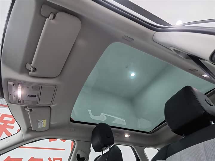 Фото 14 - Land Rover Range Rover Evoque L