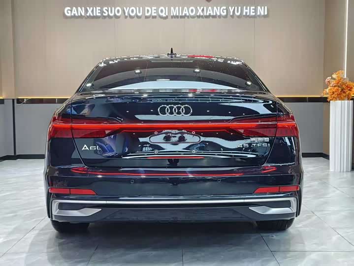 Фото 8 - Audi A6L