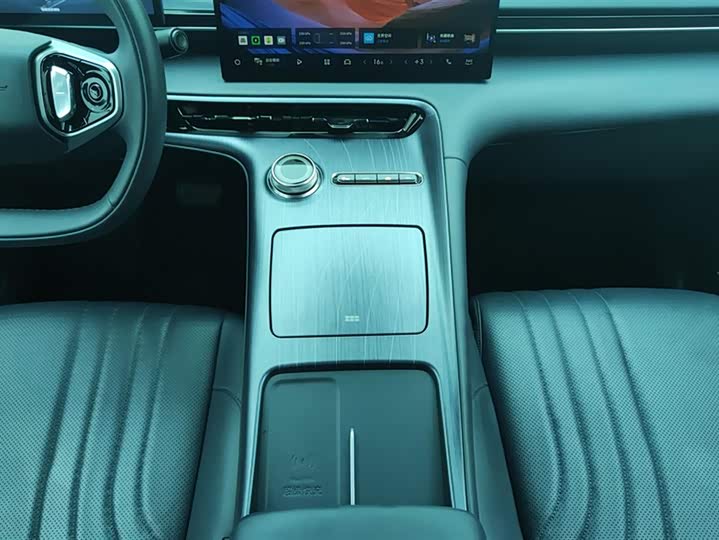 Фото 16 - Geely Galaxy E5