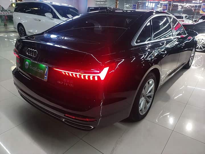 Фото 7 - Audi A6L