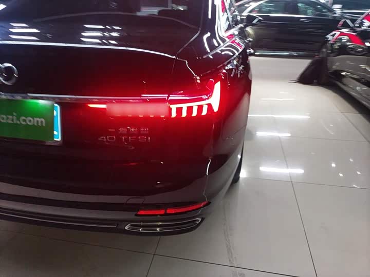 Фото 8 - Audi A6L