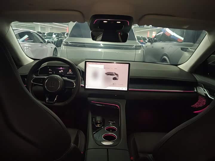 Фото 10 - Zeekr 001