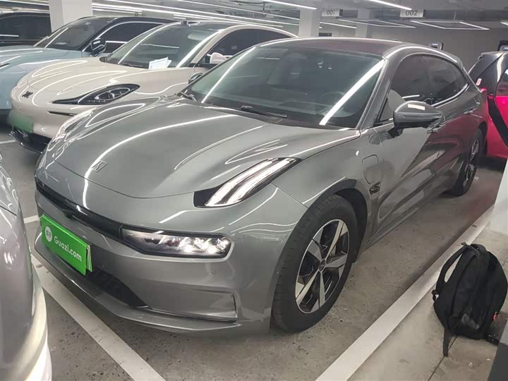 Фото 2 - Zeekr 001