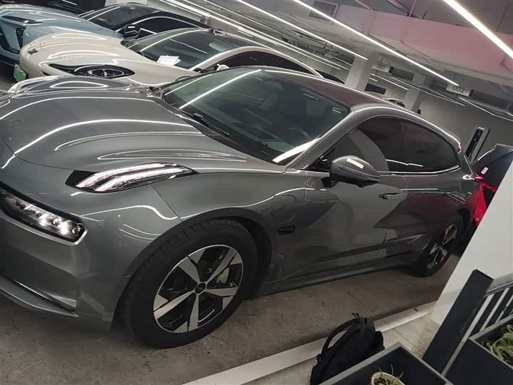 Фото 5 - Zeekr 001