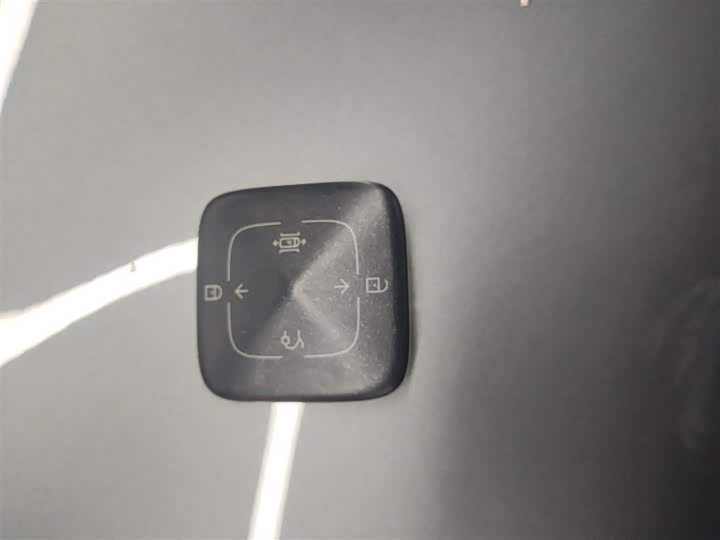 Фото 9 - Zeekr 001