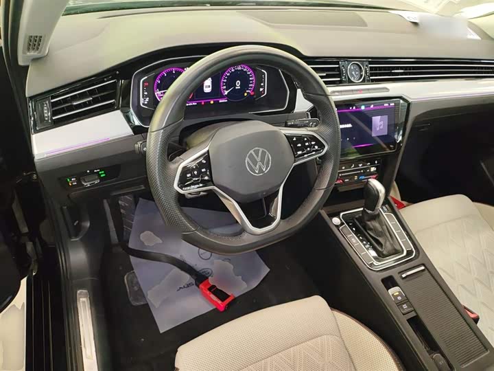 Фото 10 - Volkswagen Magotan