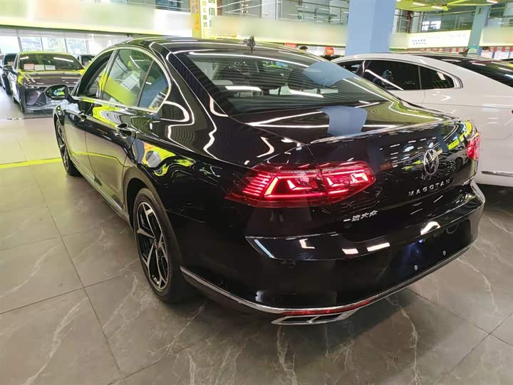 Фото 5 - Volkswagen Magotan