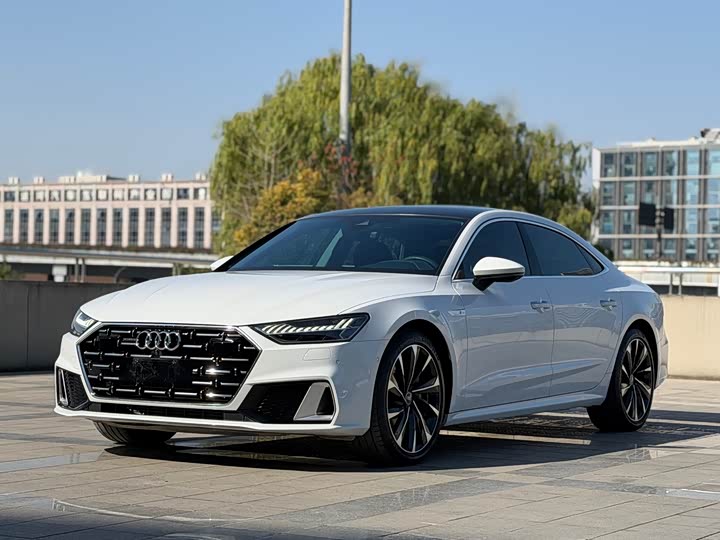 Фото 1 - Audi A7L