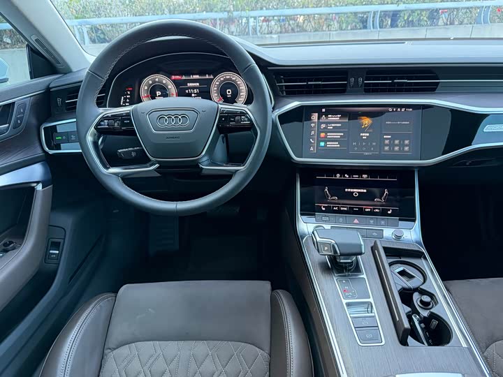 Фото 20 - Audi A7L