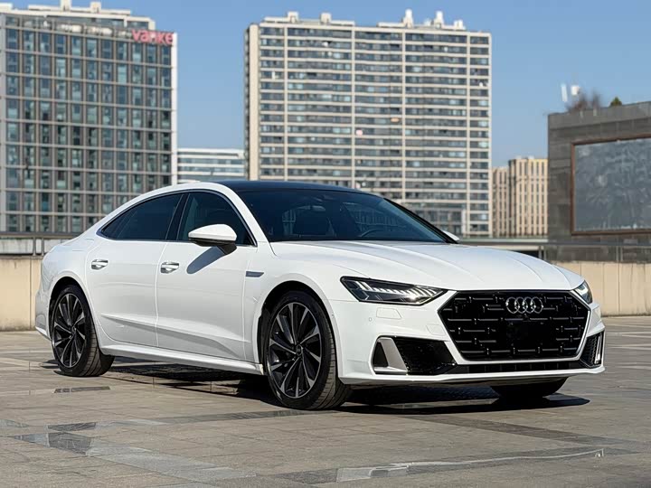 Фото 6 - Audi A7L