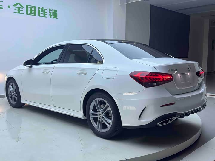 Фото 4 - Mercedes-Benz A-Class