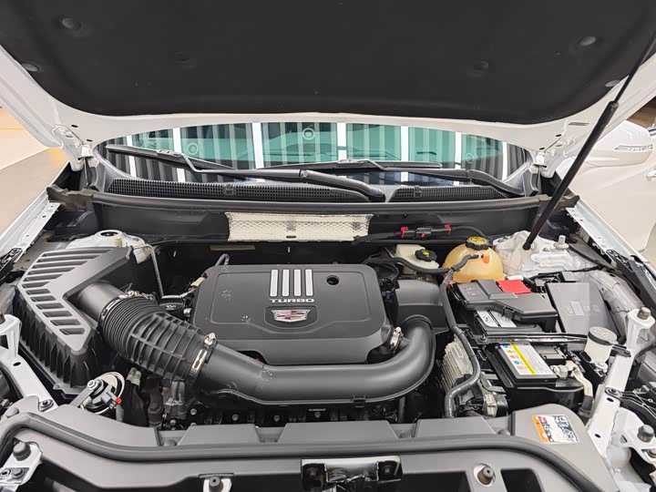 Фото 19 - Cadillac XT5