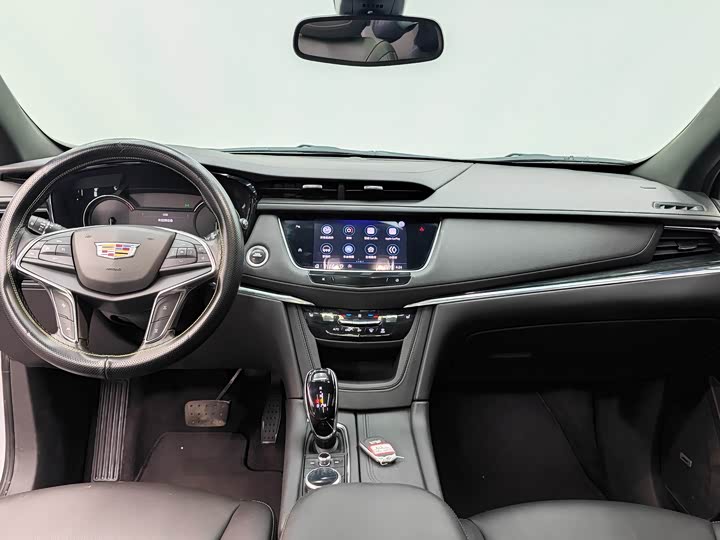 Фото 7 - Cadillac XT5