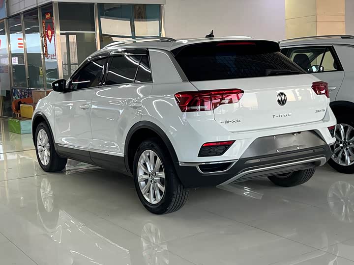 Фото 3 - Volkswagen T-Roc