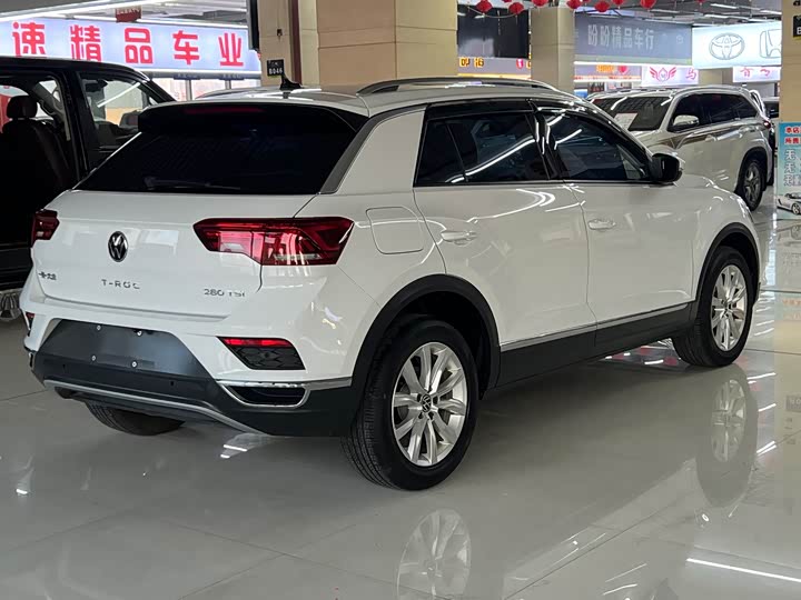 Фото 8 - Volkswagen T-Roc