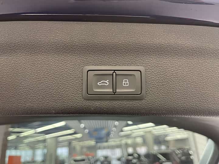 Фото 13 - Audi A6