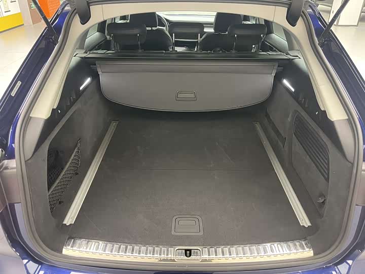 Фото 14 - Audi A6