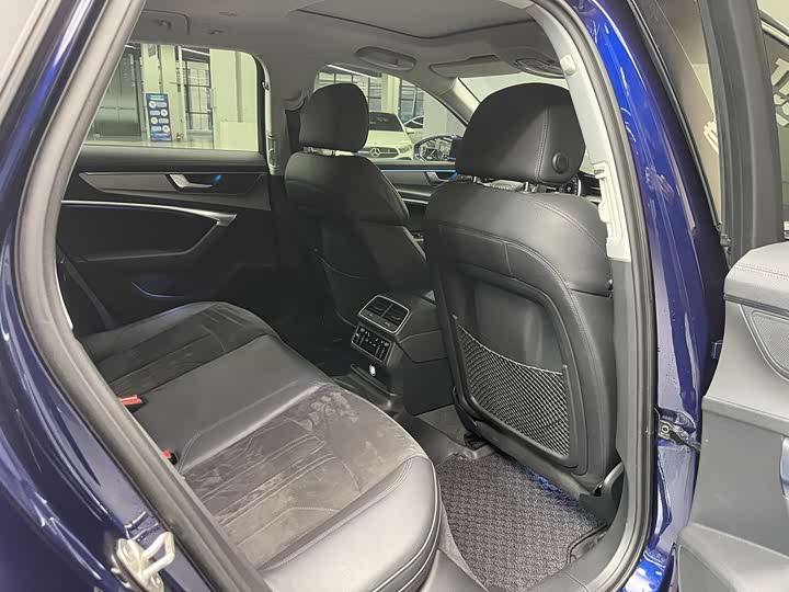 Фото 21 - Audi A6