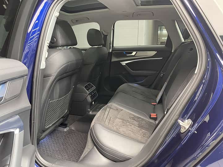 Фото 26 - Audi A6