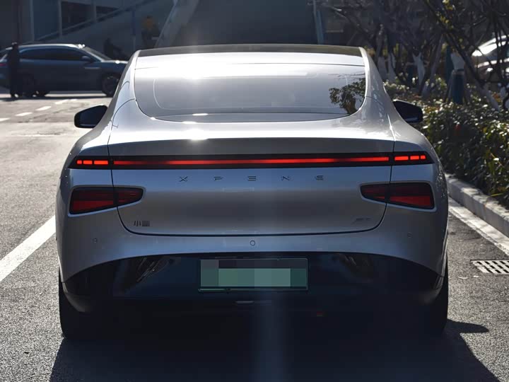 Фото 5 - XPeng P7