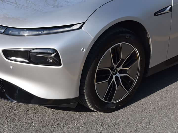 Фото 6 - XPeng P7