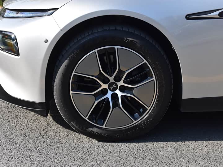 Фото 7 - XPeng P7