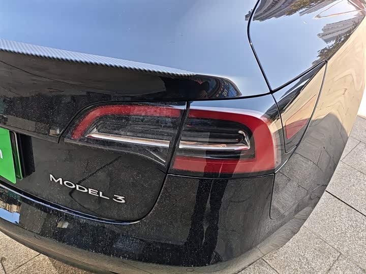 Фото 8 - Tesla Model 3