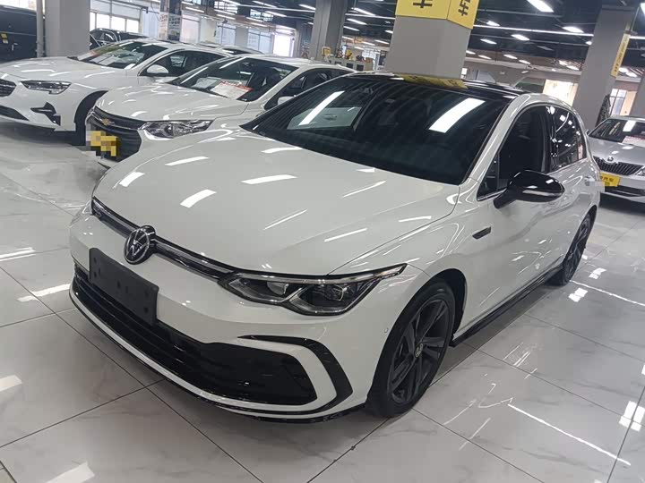 Фото 2 - Volkswagen Golf