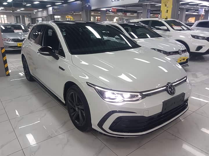 Фото 4 - Volkswagen Golf