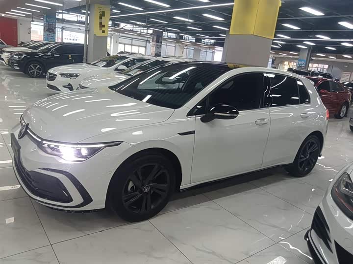 Фото 5 - Volkswagen Golf