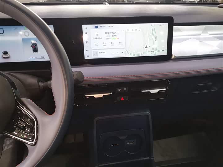 Фото 13 - Geely Geometry E Firefly