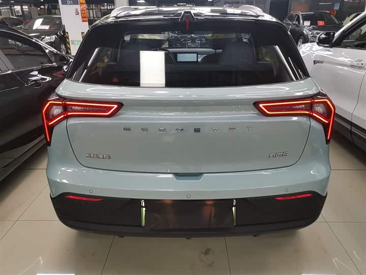 Фото 6 - Geely Geometry E Firefly