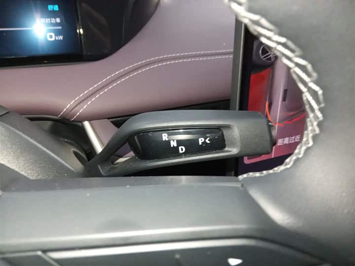 Фото 14 - Xiaomi SU7