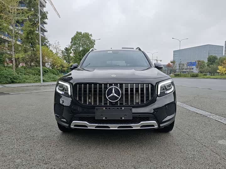 Фото 2 - Mercedes-Benz GLB-Class