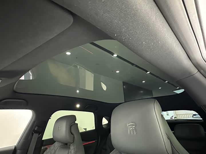 Фото 22 - BYD Song L