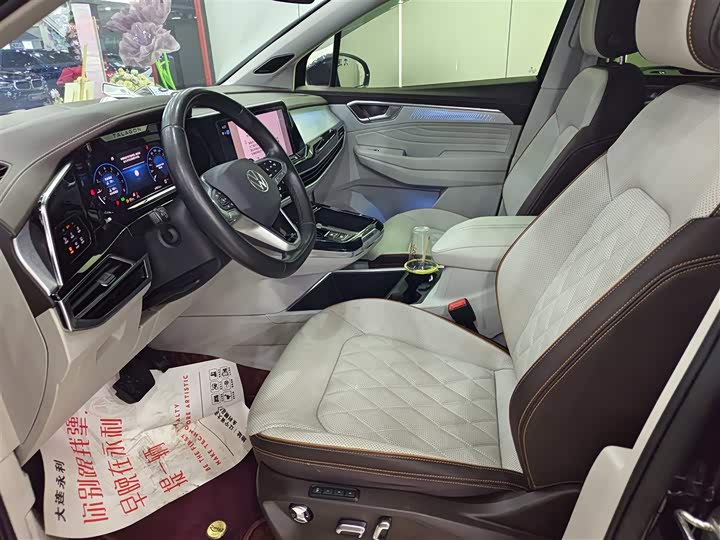 Фото 10 - Volkswagen Talagon