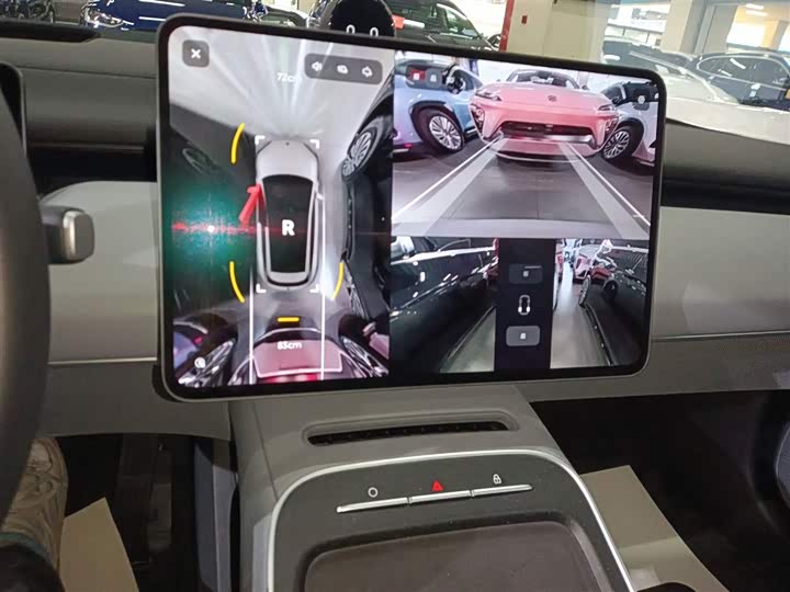 Фото 13 - Nio ET5T