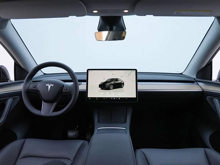 Фото 10 - Tesla Model Y