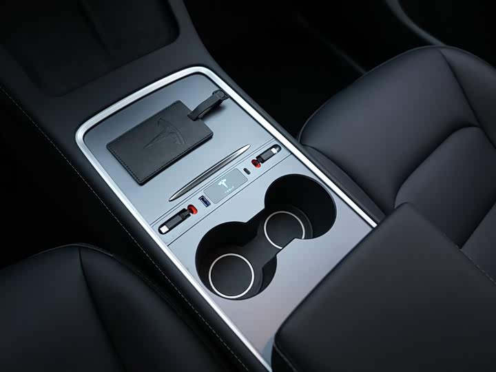 Фото 12 - Tesla Model Y