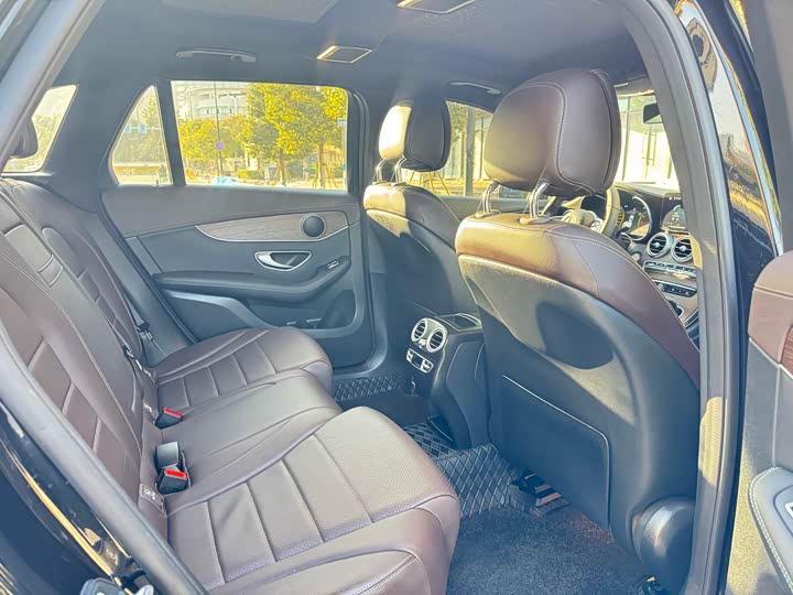 Фото 14 - Mercedes-Benz GLC-Class