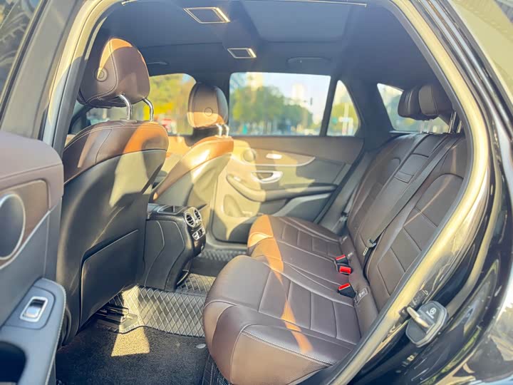 Фото 17 - Mercedes-Benz GLC-Class