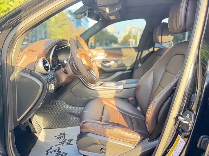 Фото 20 - Mercedes-Benz GLC-Class