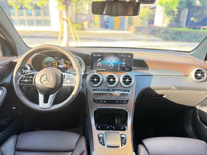 Фото 8 - Mercedes-Benz GLC-Class