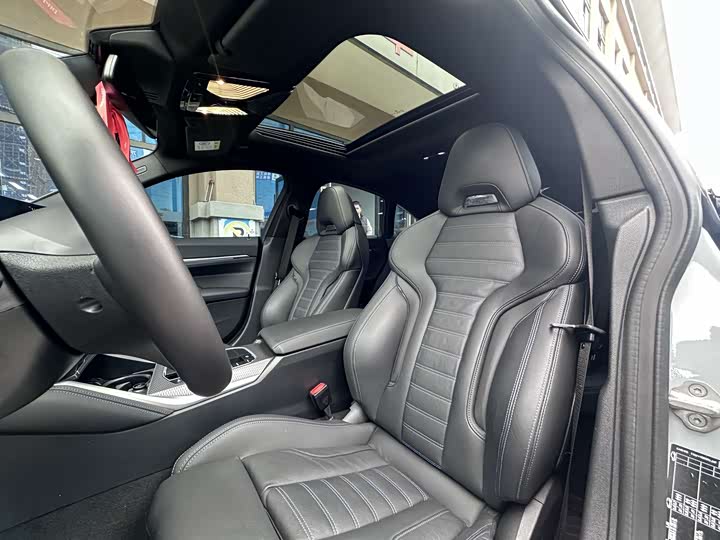 Фото 16 - BMW i4