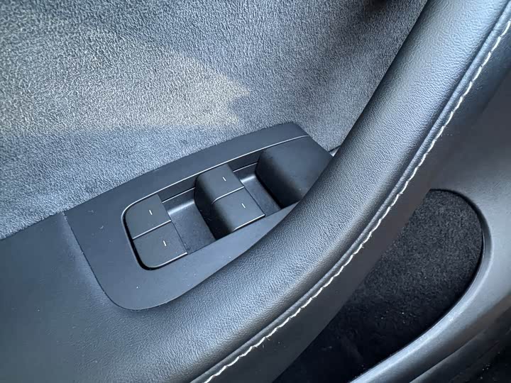 Фото 15 - Tesla Model Y